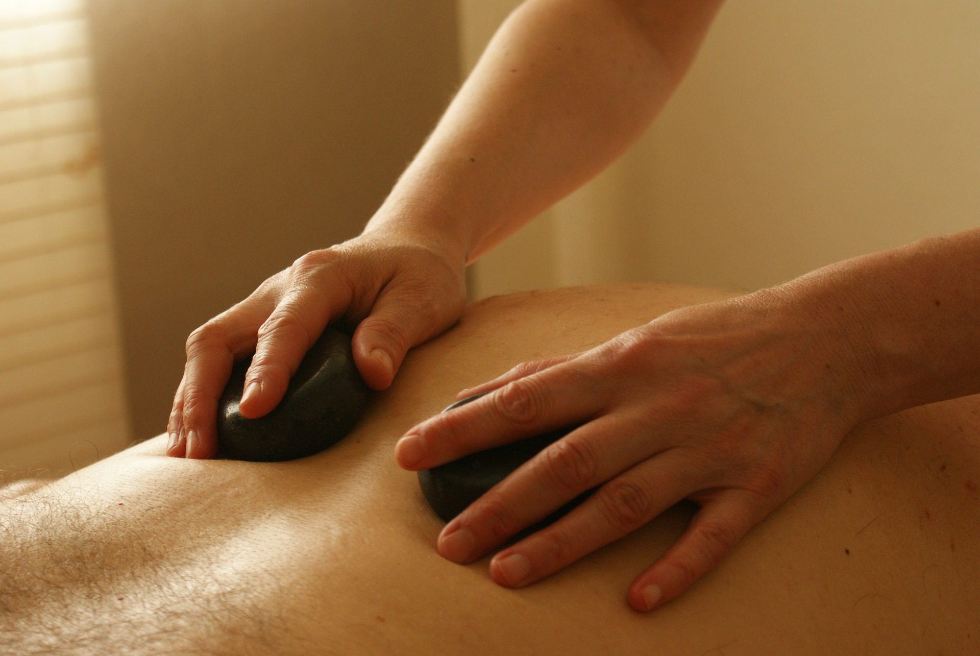 hot-stone-massage
